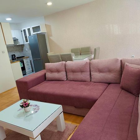 Apartman Lara Pirot Luaran gambar
