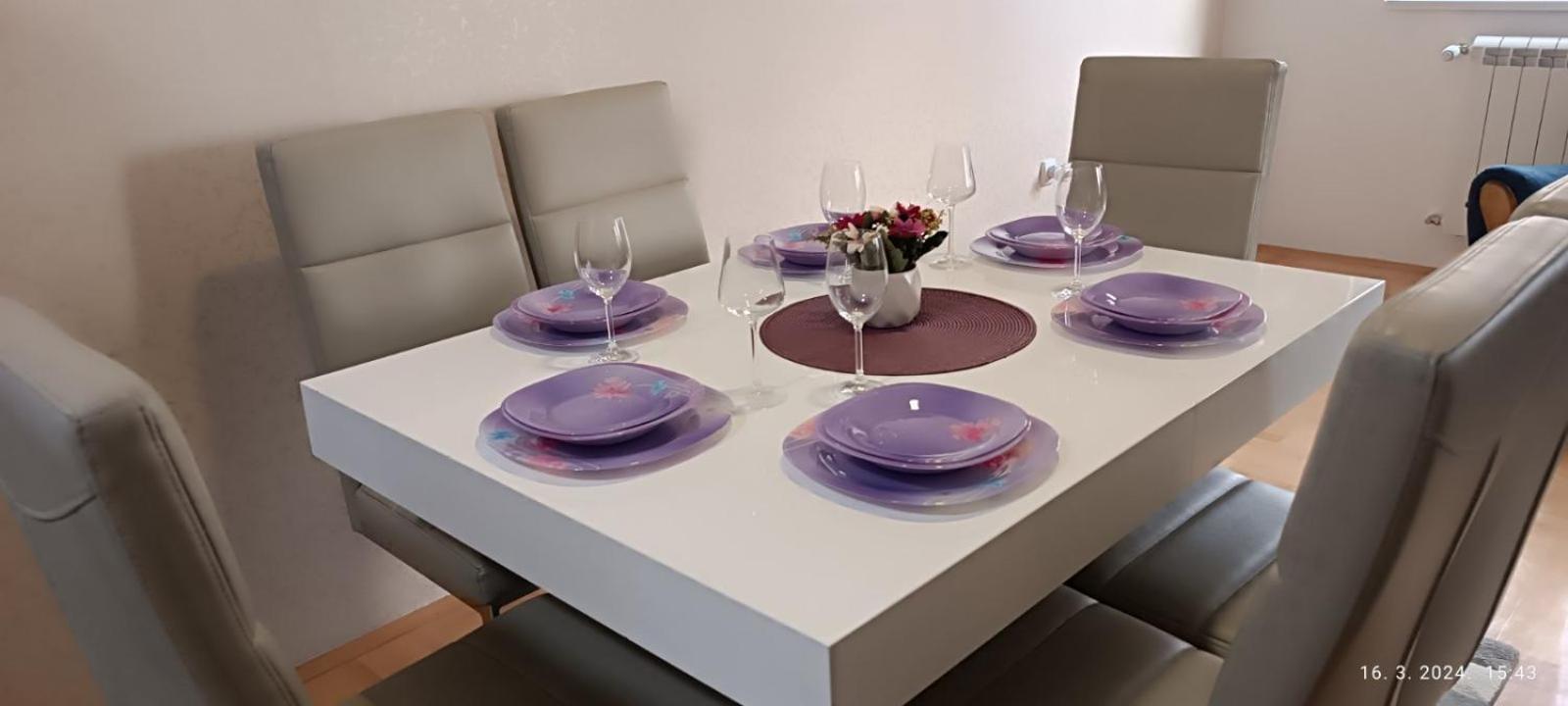 Apartman Lara Pirot Luaran gambar