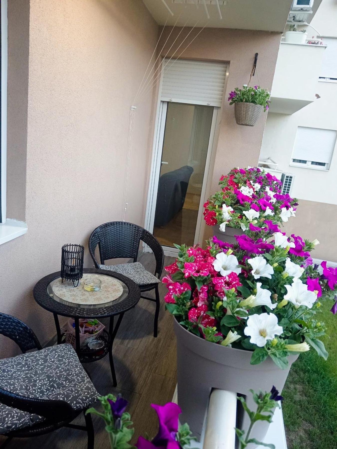 Apartman Lara Pirot Luaran gambar