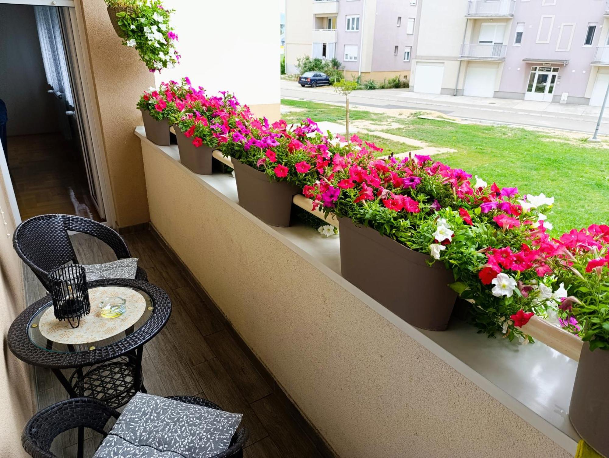 Apartman Lara Pirot Luaran gambar