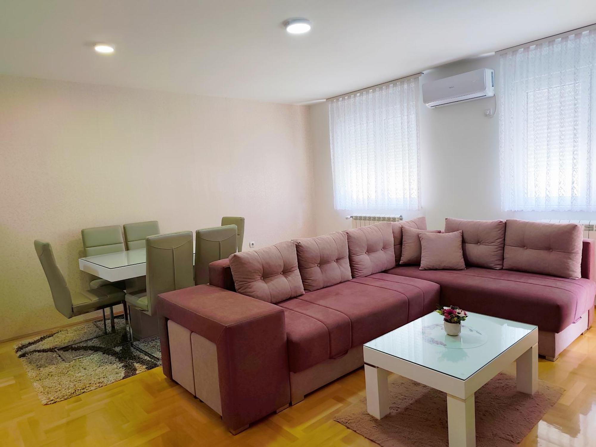 Apartman Lara Pirot Luaran gambar