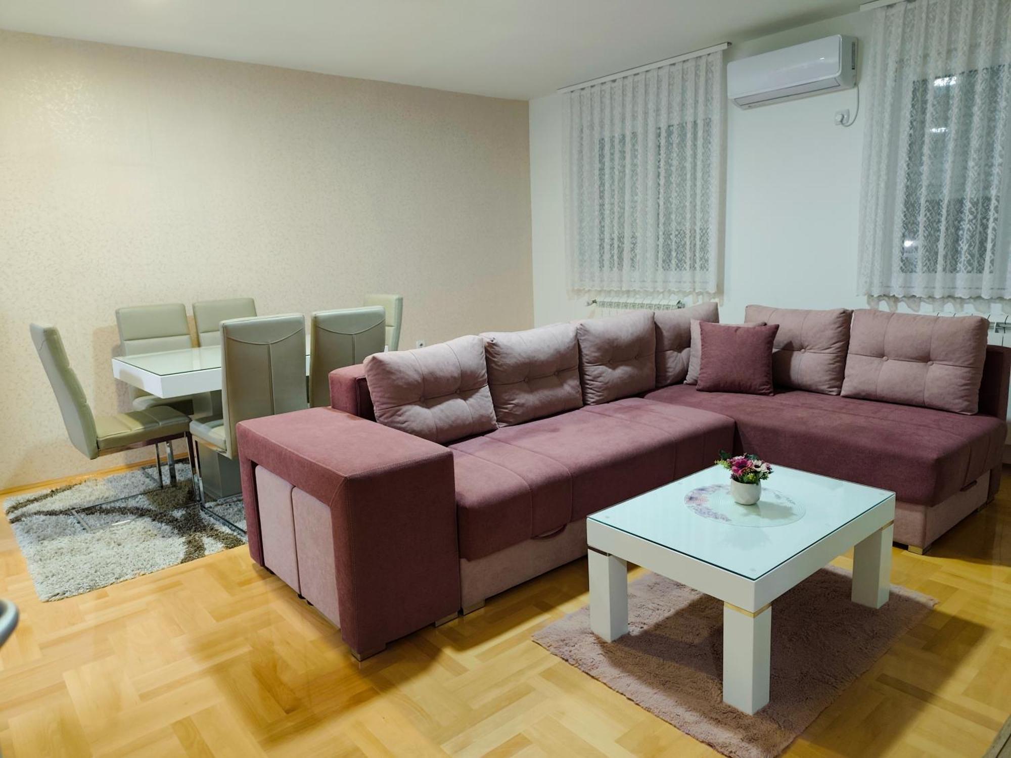Apartman Lara Pirot Luaran gambar