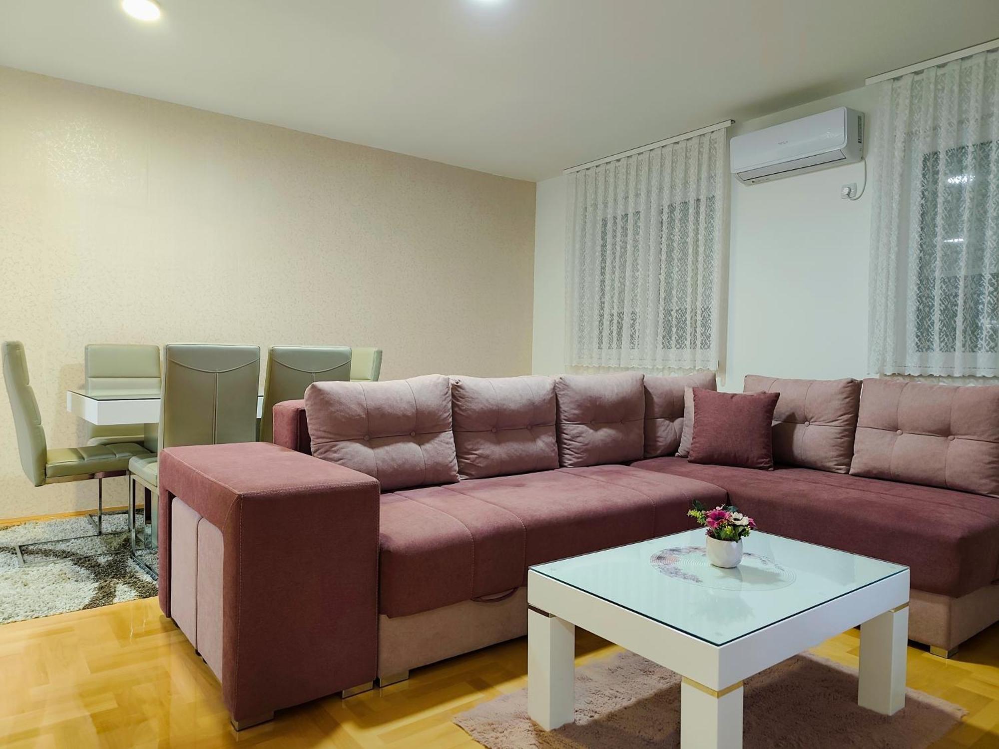 Apartman Lara Pirot Luaran gambar